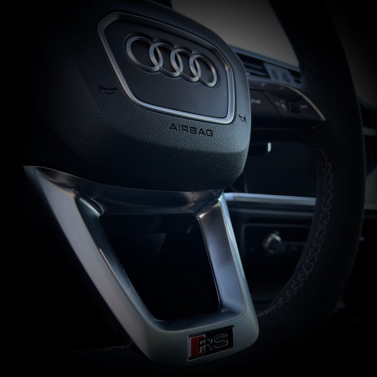 Nettoyage intérieur AUDI RSQ3 réalisé par Esthéti-Car
